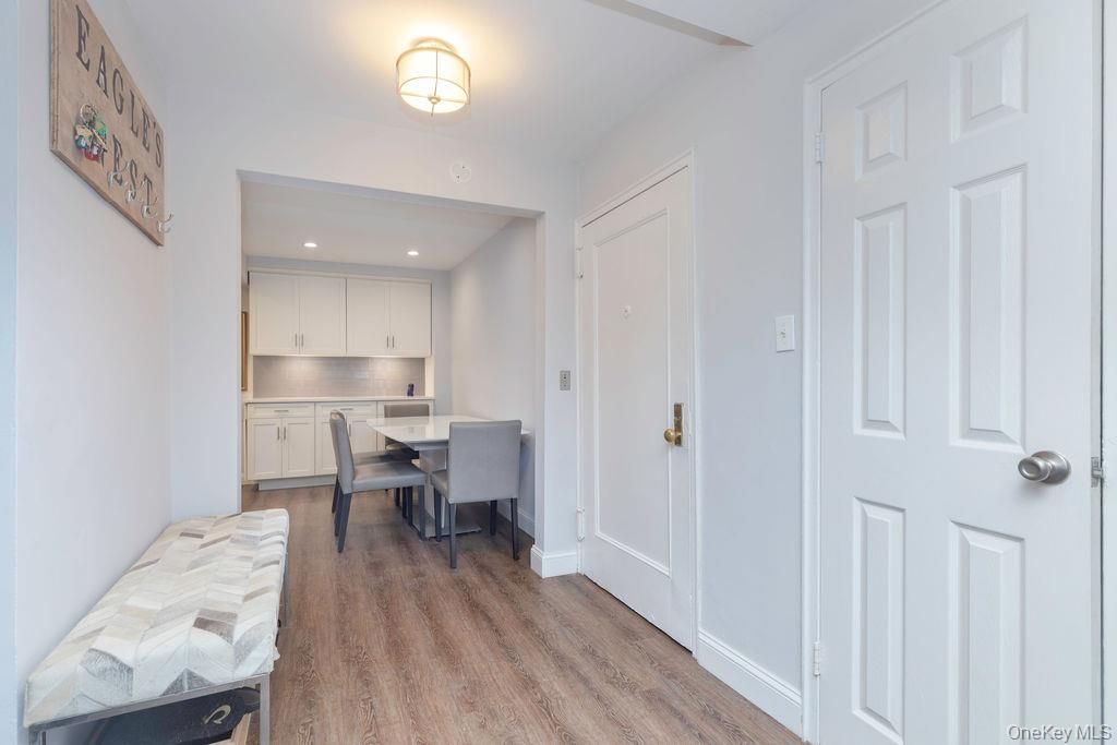 15 LEEWOOD Circle 1R, Eastchester, NY 10709 — photo 2