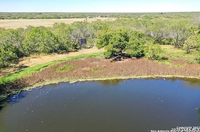 15655 highway 140, Charlotte, TX 78011