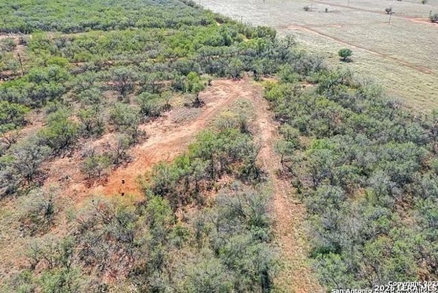 15655 highway 140, Charlotte, TX 78011