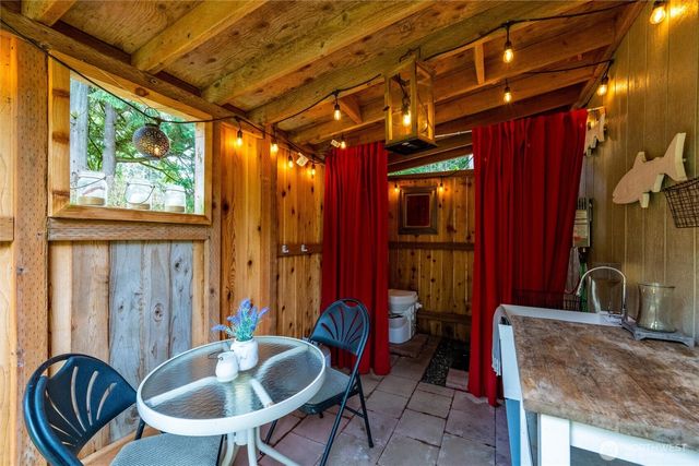 17231 Barrell Springs Lane, Bellingham, WA 98229