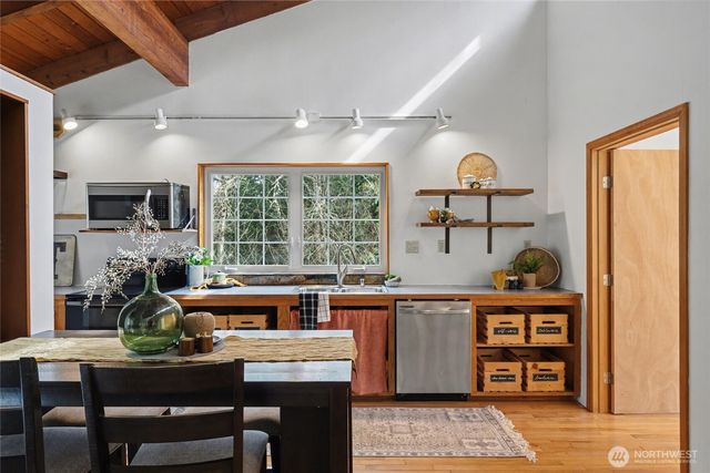 17231 Barrell Springs Lane, Bellingham, WA 98229