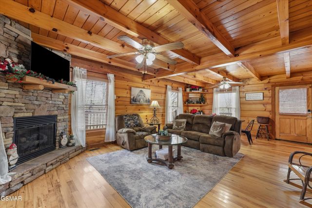 4224 Chamberlain Lane, Sevierville, TN 37862