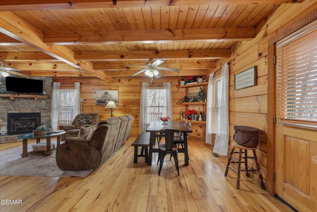 4224 Chamberlain Lane, Sevierville, TN 37862