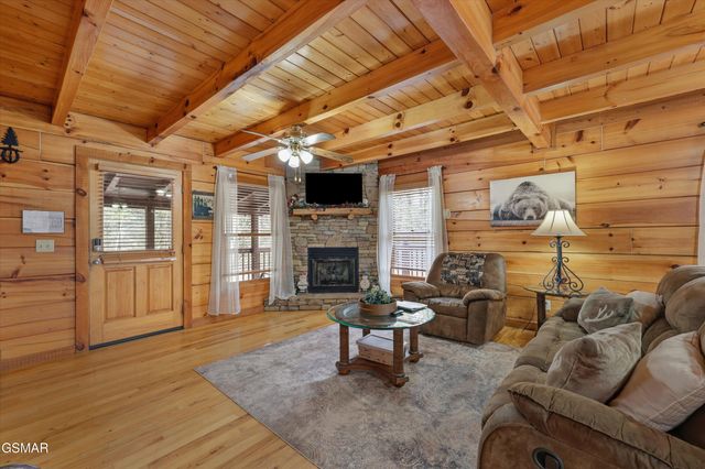 4224 Chamberlain Lane, Sevierville, TN 37862