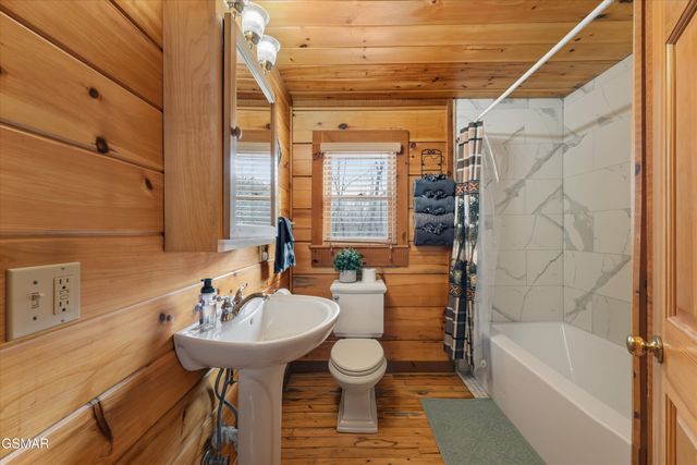 4224 Chamberlain Lane, Sevierville, TN 37862