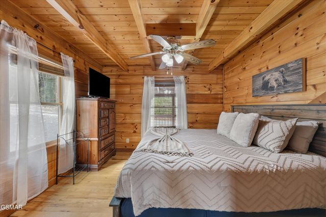 4224 Chamberlain Lane, Sevierville, TN 37862