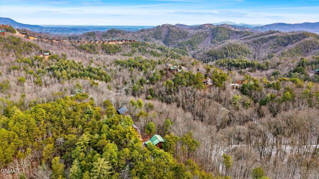 4224 Chamberlain Lane, Sevierville, TN 37862