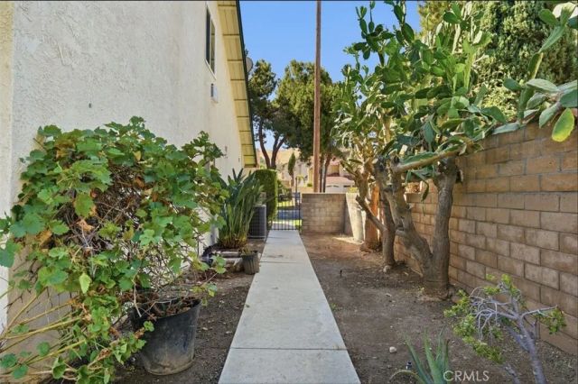 25972 Hinckley, Loma Linda, CA 92354