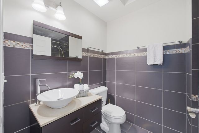 799 Graceland Avenue 404A, Des Plaines, IL 60016