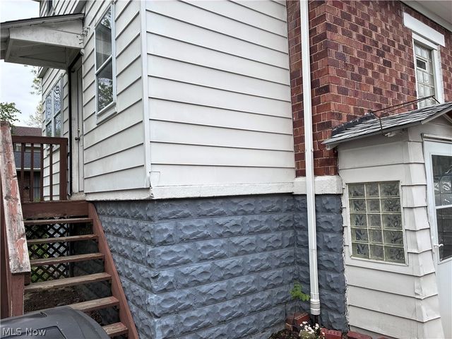 1546 White Avenue, Akron, OH 44307