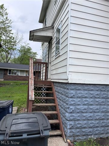 1546 White Avenue, Akron, OH 44307