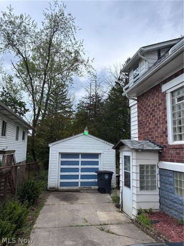 1546 White Avenue, Akron, OH 44307