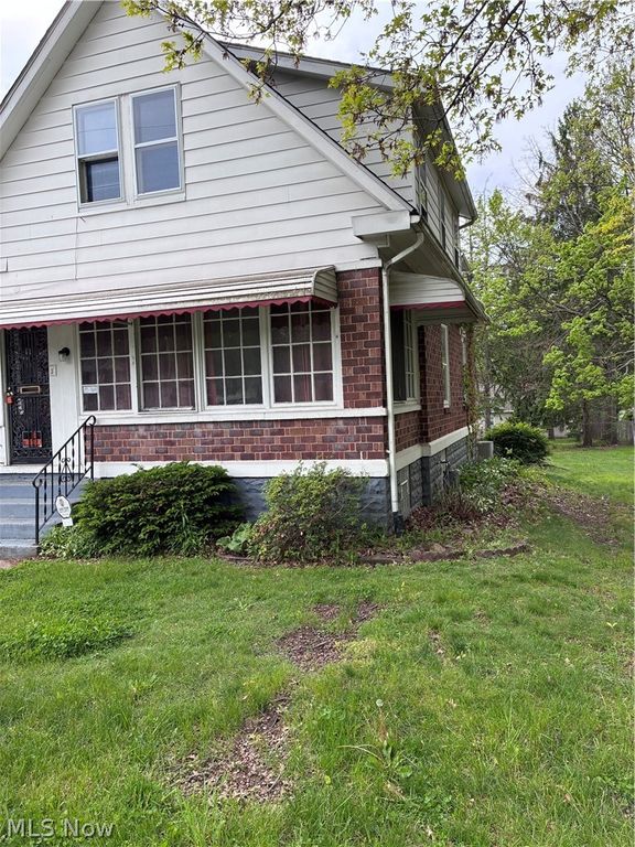 1546 White Avenue, Akron, OH 44307