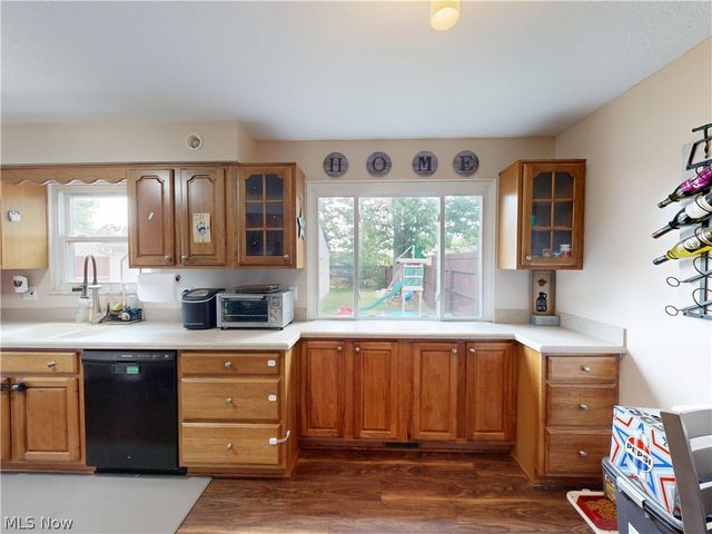 37450 Green Drive, Eastlake, OH 44095