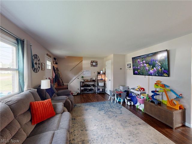 37450 Green Drive, Eastlake, OH 44095