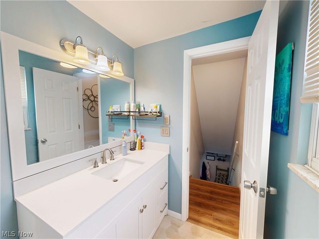 37450 Green Drive, Eastlake, OH 44095
