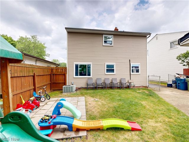37450 Green Drive, Eastlake, OH 44095