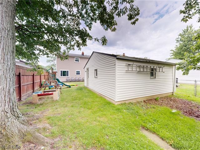 37450 Green Drive, Eastlake, OH 44095