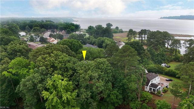 49 Dillwyn DR, Newport News, VA 23602