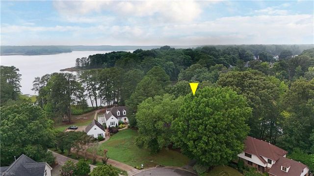 49 Dillwyn DR, Newport News, VA 23602