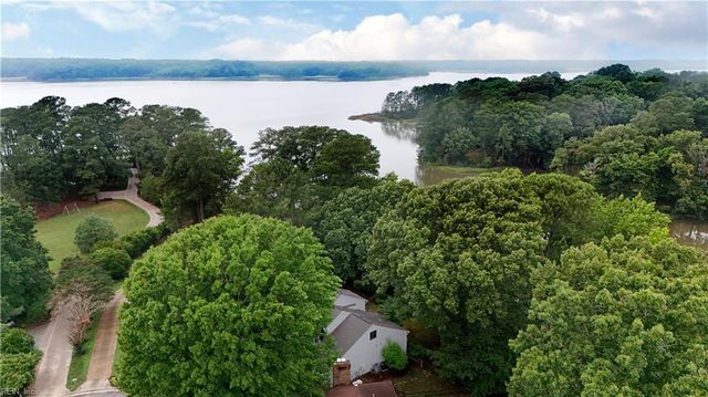49 Dillwyn DR, Newport News, VA 23602