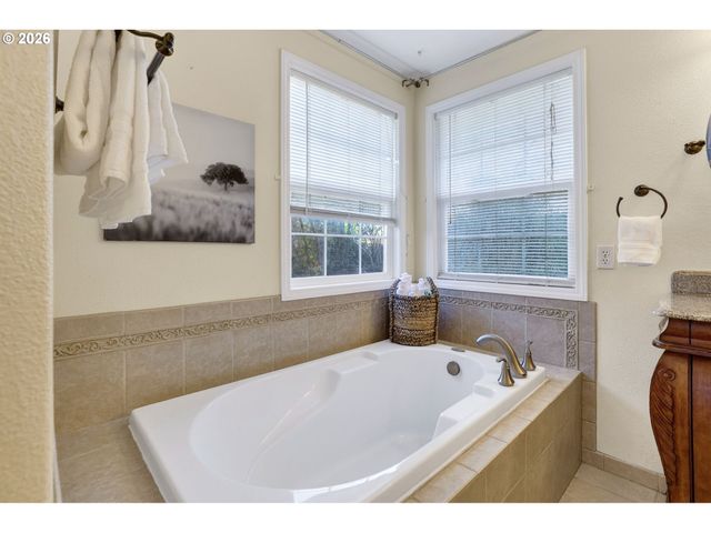 414 Ne 135TH St, Vancouver, WA 98685