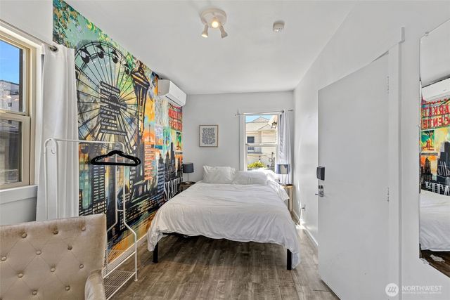 1225 E Jefferson Street, Seattle, WA 98122