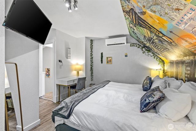 1225 E Jefferson Street, Seattle, WA 98122