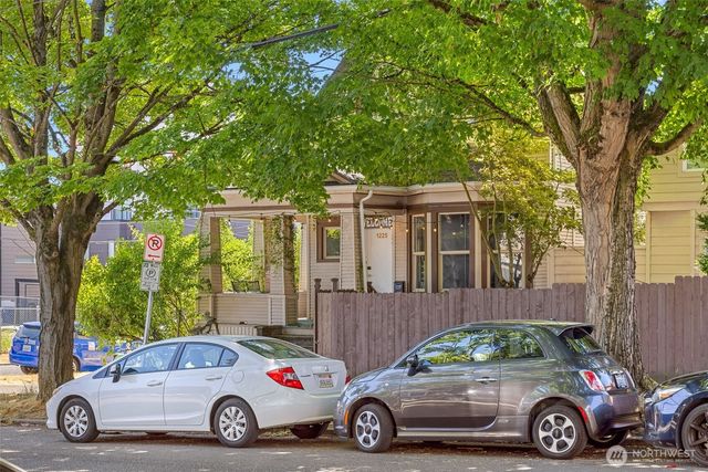 1225 E Jefferson Street, Seattle, WA 98122