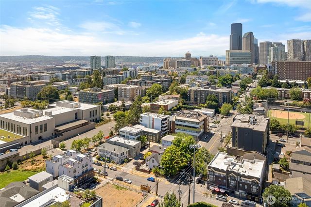 1225 E Jefferson Street, Seattle, WA 98122
