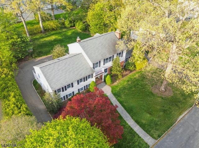 28 COLERIDGE ROAD, Millburn Twp., NJ 07078