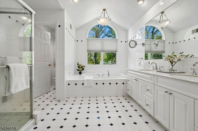 28 COLERIDGE ROAD, Millburn Twp., NJ 07078