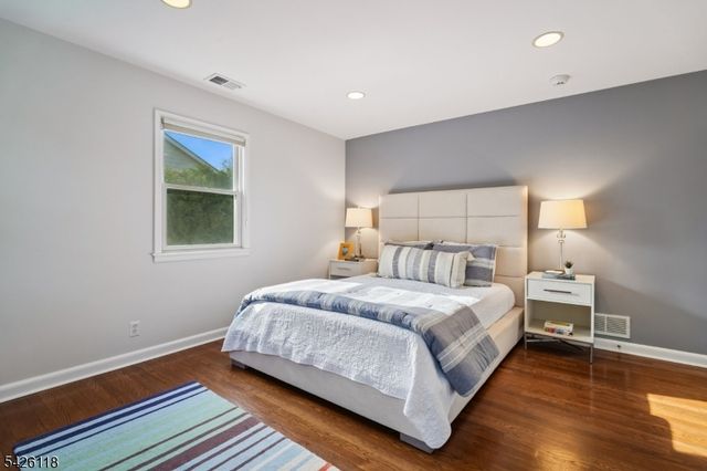 28 COLERIDGE ROAD, Millburn Twp., NJ 07078