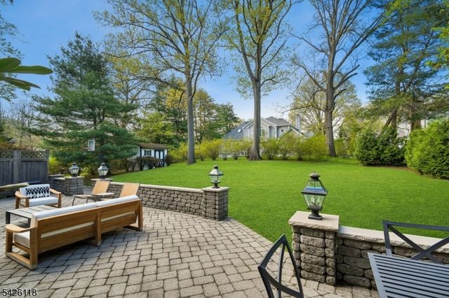 28 COLERIDGE ROAD, Millburn Twp., NJ 07078