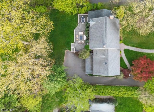 28 COLERIDGE ROAD, Millburn Twp., NJ 07078