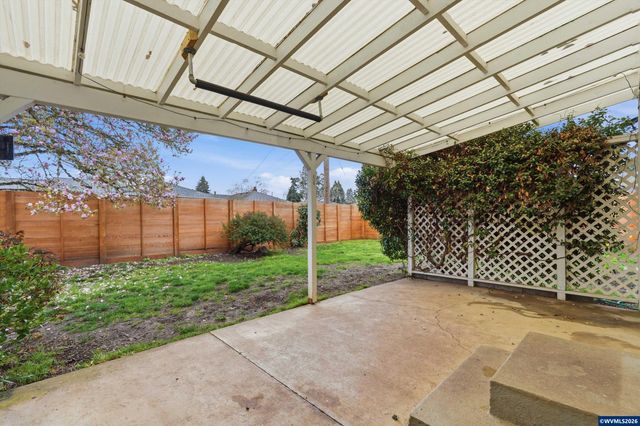 1860 Capitol St SE, Salem, OR 97302