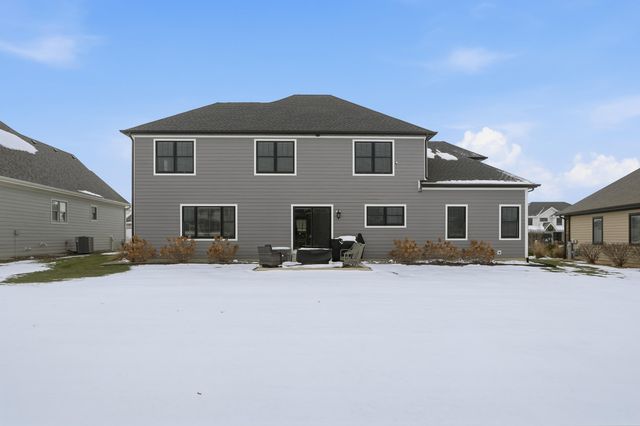 13438 Waterleaf Drive, St. John, IN 46373