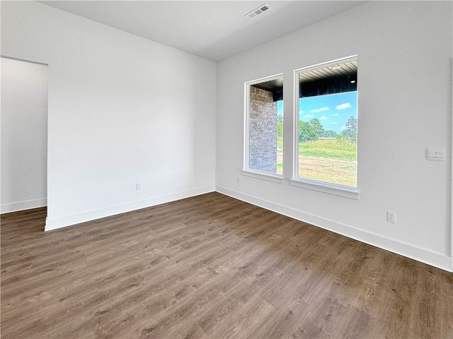 811 Kelleyann Avenue, Springdale, AR 72762