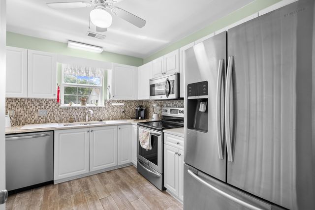 1027B Lakeside Dr. B, Surfside Beach, SC 29575