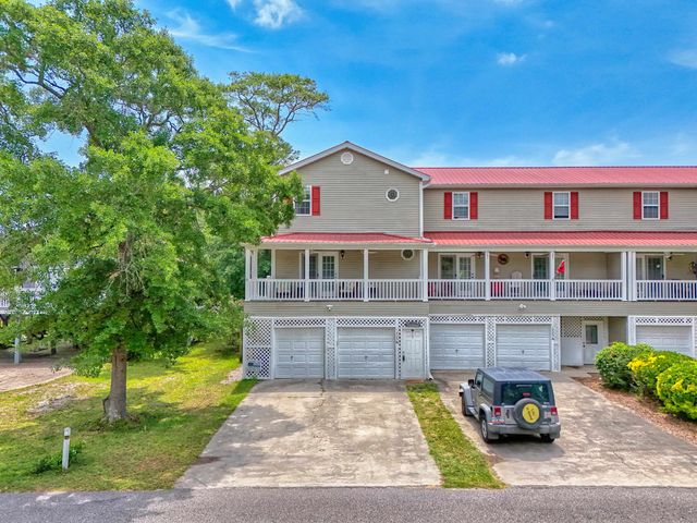 1027B Lakeside Dr. B, Surfside Beach, SC 29575