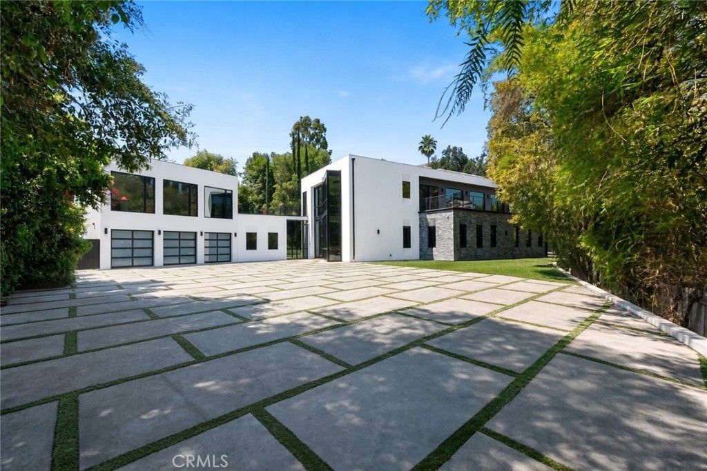 4653 Vanalden Avenue, Tarzana, CA 91356 — exterior