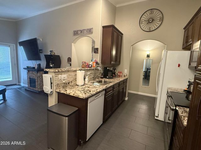 2058 S VOYAGER Drive, Gilbert, AZ 85295