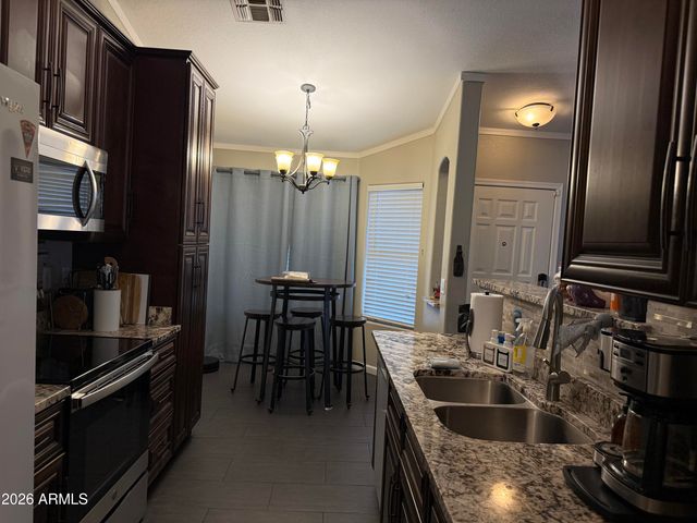 2058 S VOYAGER Drive, Gilbert, AZ 85295
