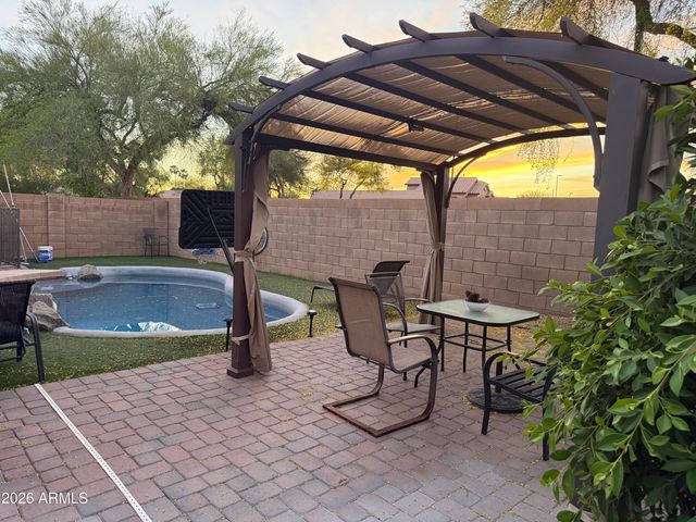 2058 S VOYAGER Drive, Gilbert, AZ 85295