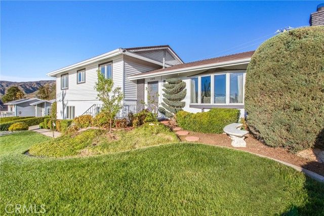11493 Casa Blanca Street, Yucaipa, CA 92399