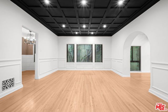 260 S La Peer Drive, Beverly Hills, CA 90211