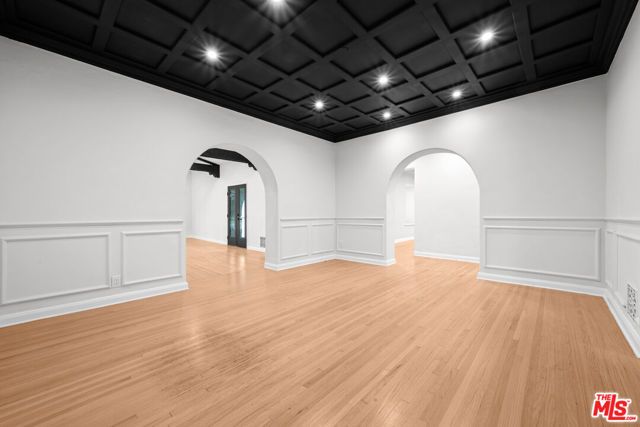 260 S La Peer Drive, Beverly Hills, CA 90211