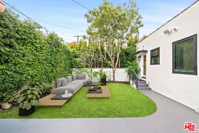 260 S La Peer Drive, Beverly Hills, CA 90211