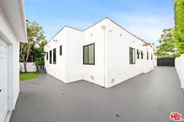260 S La Peer Drive, Beverly Hills, CA 90211