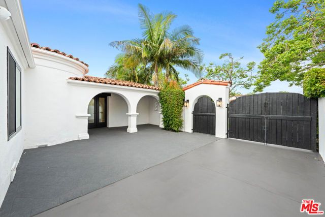 260 S La Peer Drive, Beverly Hills, CA 90211